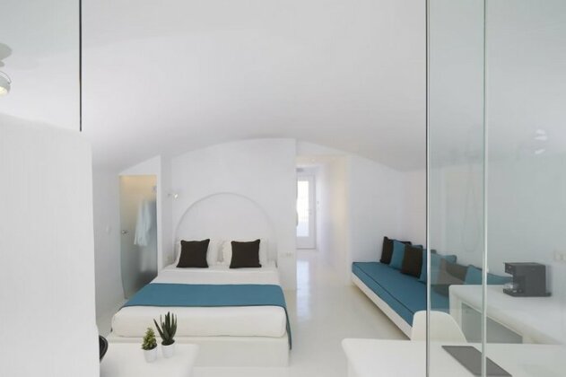 Oia Collection Boutique Suites - Photo3
