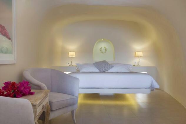 Oia Mare Villas - Photo4