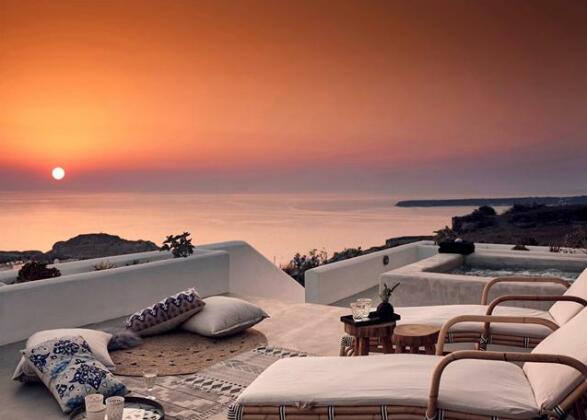 Oia Santo Maris Luxury Suites and Spa - Photo2