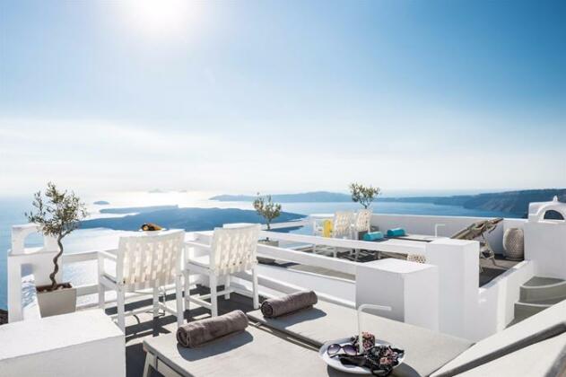On the Rocks Hotel - Photo2