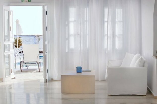 Poseidon Beach Hotel Santorini - Photo4