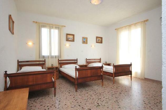 Santa Irini Hotel - Photo4