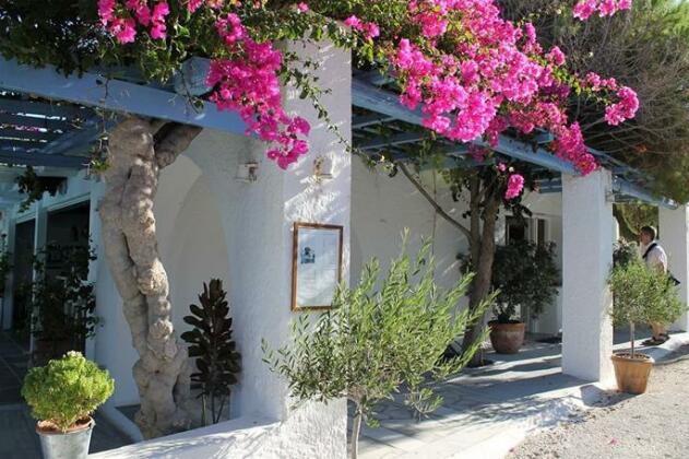 Sigalas Beach Hotel - Photo5