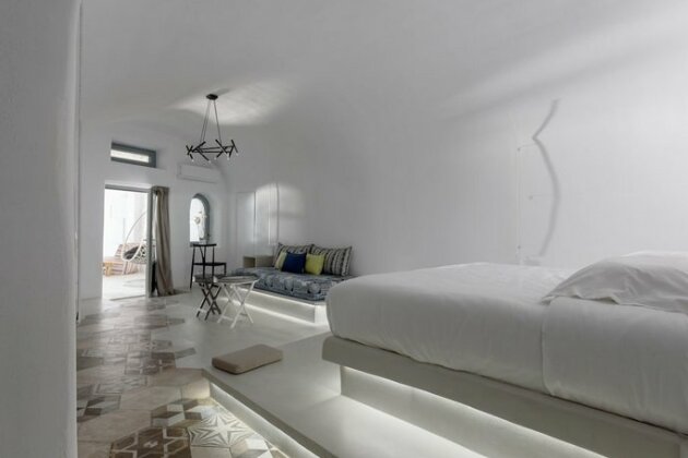 Solstice Luxury Suites - Photo5
