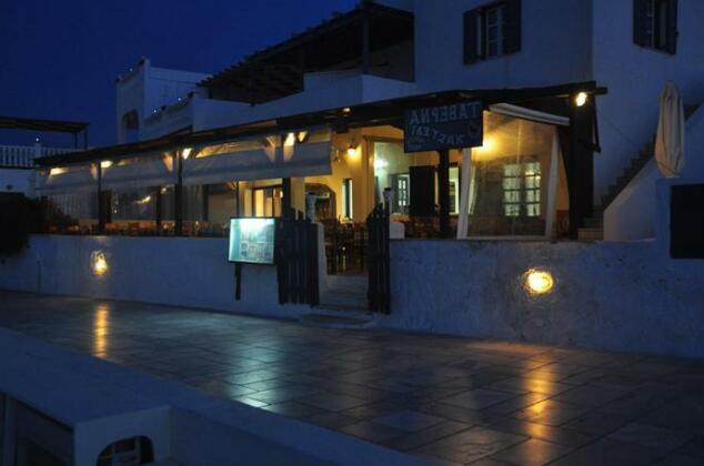 Stelios Rooms Santorini - Photo2