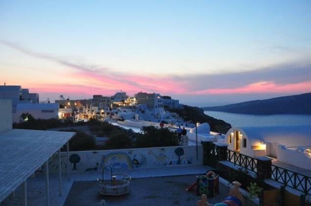 Stelios Rooms Santorini - Photo5