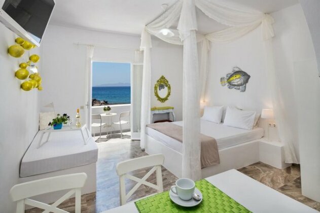 Sunrise Studios Santorini - Photo4