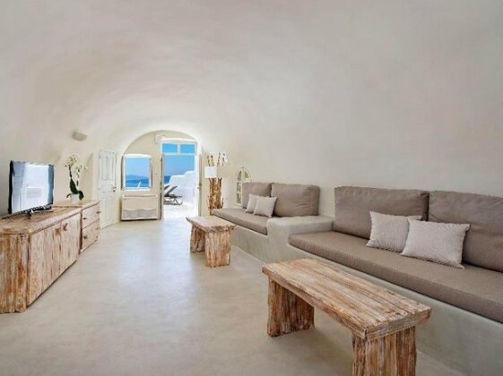 The Ivory Suite - Photo3