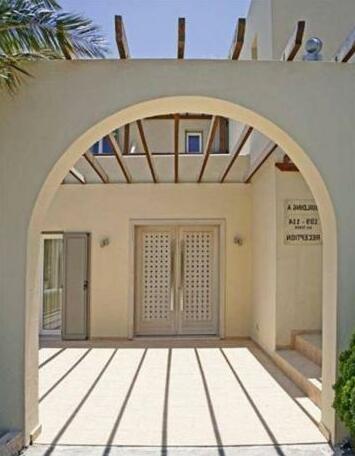 Thera Mare Hotel - Photo2