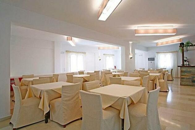 Thera Mare Hotel - Photo3