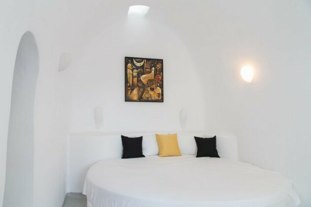 Trieris Villa & Suites - Photo3