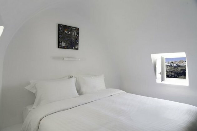 Trieris Villa & Suites - Photo5