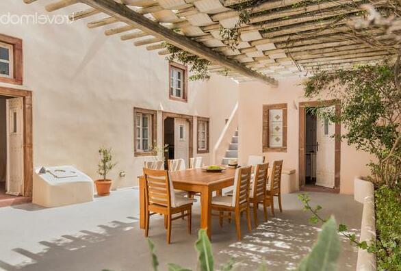 Villa Kisiris Sleeps 8 - Photo2