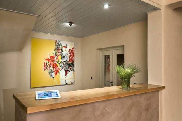 Voreina Gallery Suites - Photo3