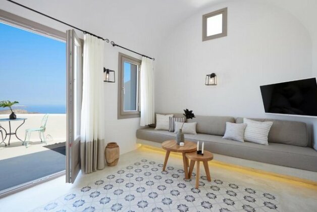 White & Co La Torre Suites - Photo4