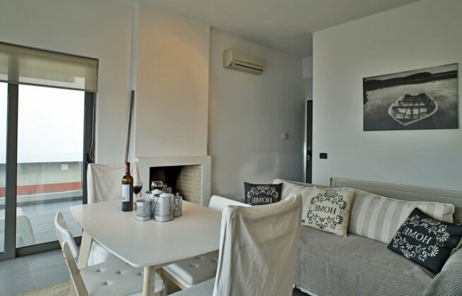 Seaview Loft Schinias - Photo4
