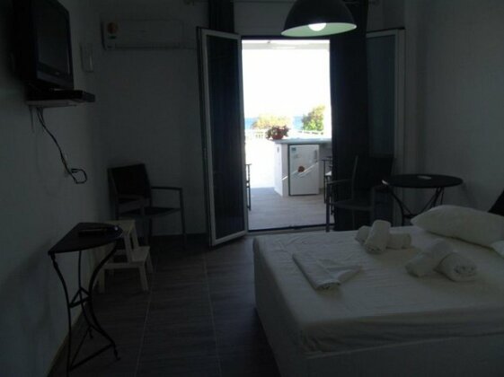 Avlomonasbeach - Photo3