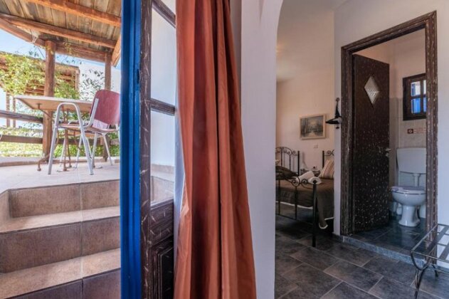 Eclectic Modern Studio on the beach - Photo4