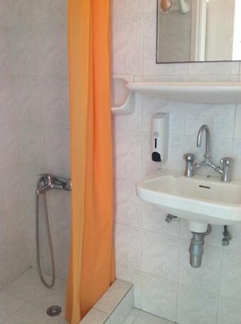 ELEFTHERIA rooms Serifos - Photo4