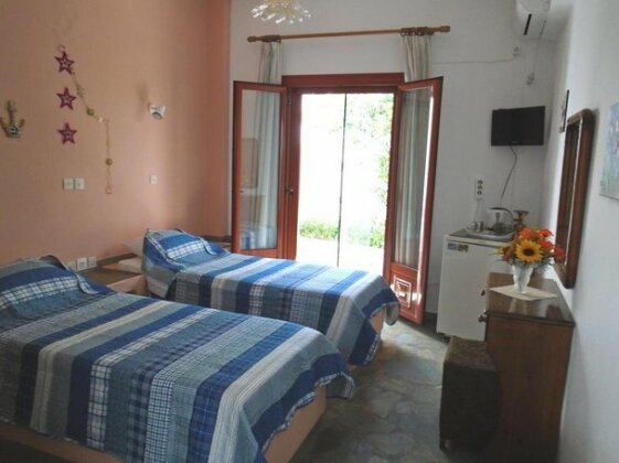 Helios Rooms Serifos