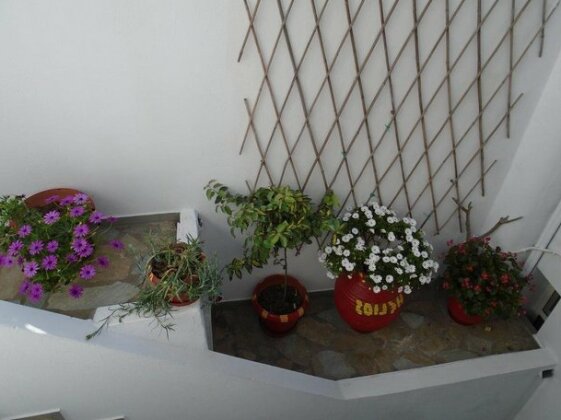 Helios Rooms Serifos - Photo2