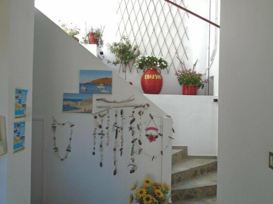 Helios Rooms Serifos - Photo3