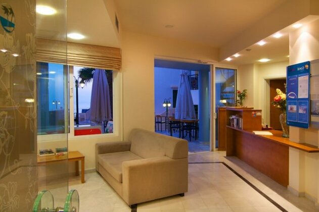 Radamanthy's Hotel Apartments - Photo3