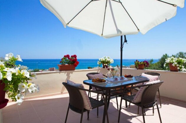 Theodor Seaview House - Photo4