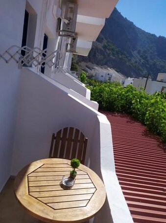 Giannis Rooms - Photo5