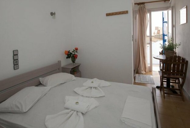 Giannis studio 4 - Photo4