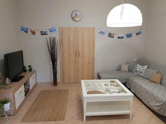Colimbos accommodation 2 min from the beach - Photo4