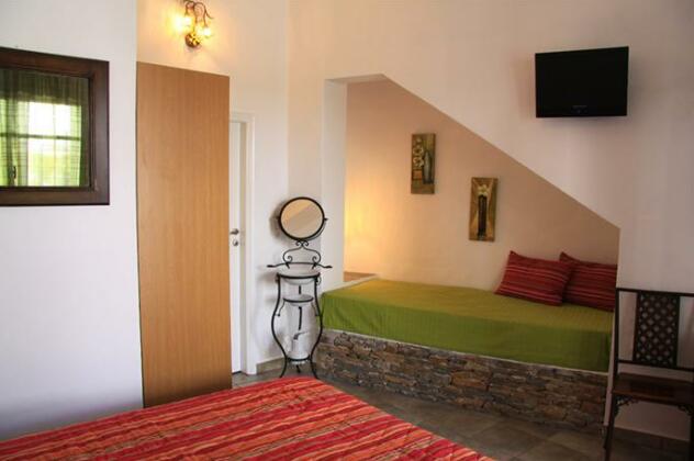 Akrogiali Pension - Photo2