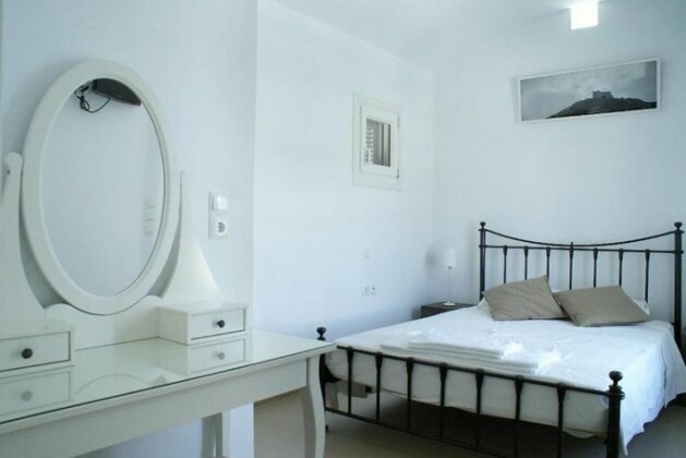 Akrotiraki Apartments - Photo4