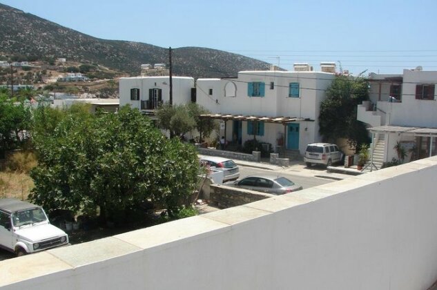  Photo 3