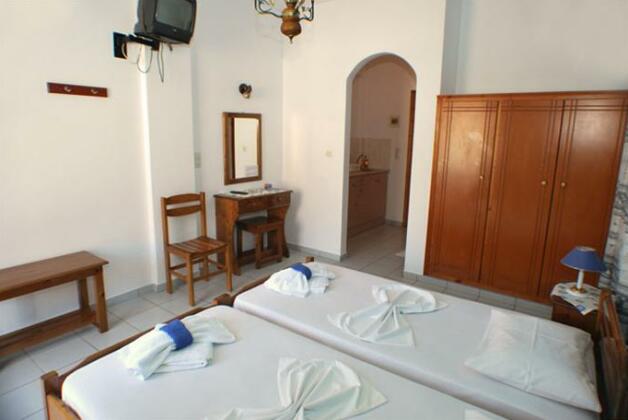 Eugenia Studios Kamares - Photo2