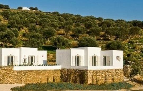 Kamaroti Suites Hotel - Photo2