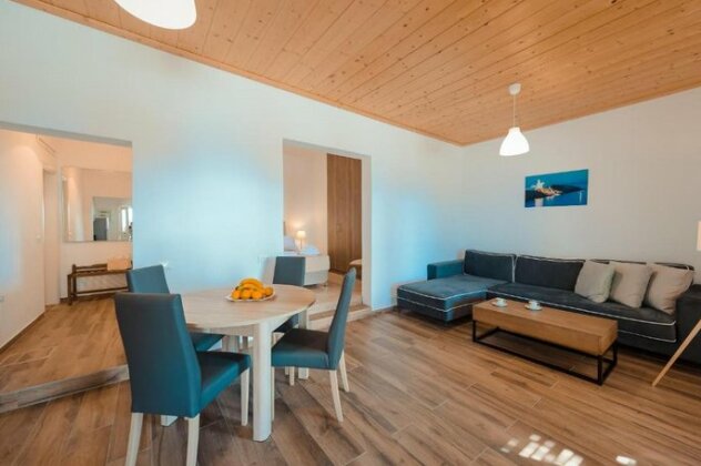 Lazarou Beach Apartments - Photo3