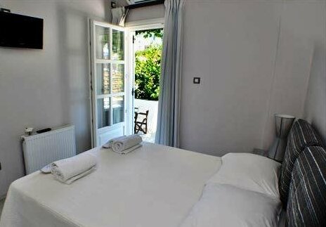 Petali Village Hotel - Photo4