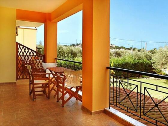 Alexandros Hotel Apartments - Photo4