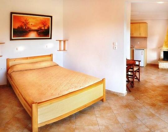 Alexandros Hotel Apartments - Photo5