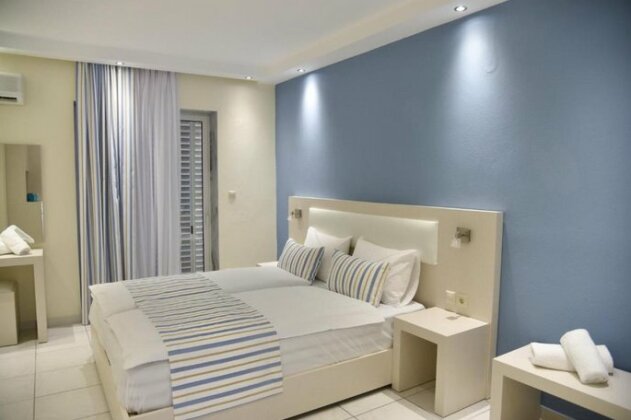 Blue Senses - Photo2