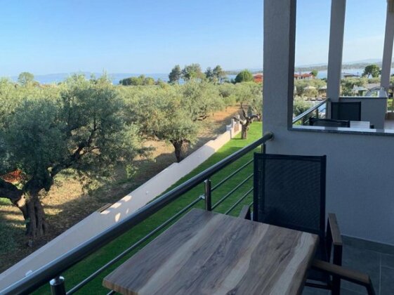 Castella Apartments - Photo3
