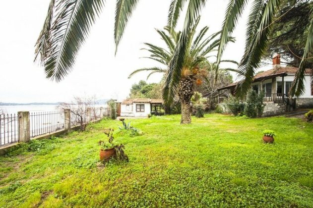 Docker BeachFront House Vourvourou - Photo2
