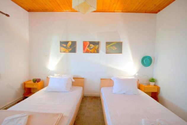Docker BeachFront House Vourvourou - Photo5