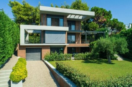 Elia Seafront Villa
