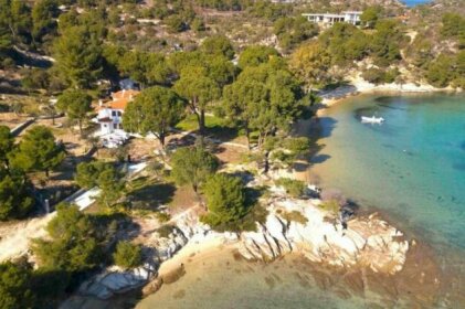 Filyra Private Beach Villa