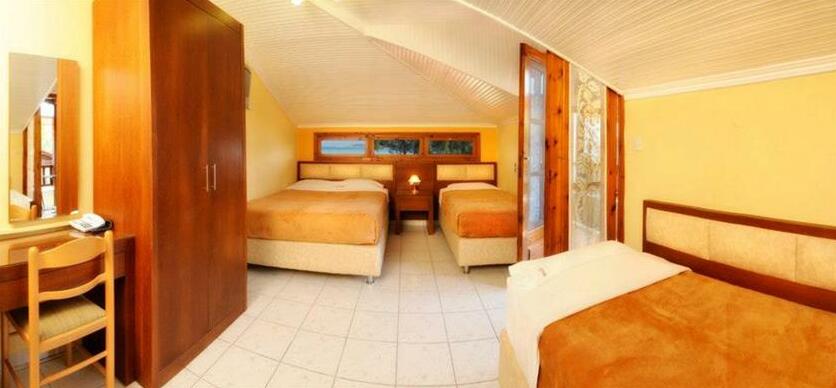 Hotel Vergos - Photo2