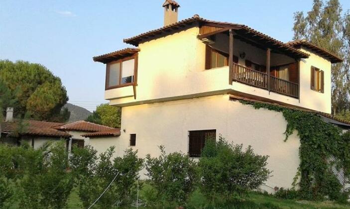 Maistros Holiday Homes - Photo2