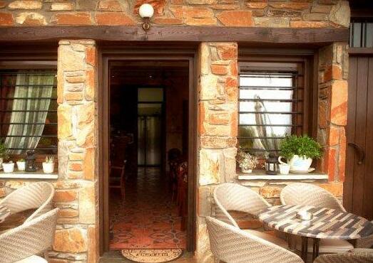 Oreiades Guesthouse - Photo2