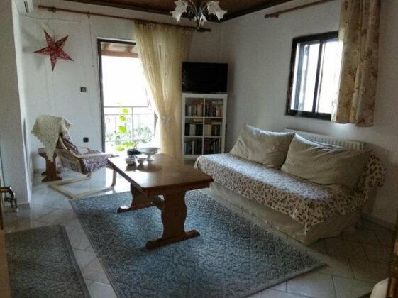 Papapoulios Apartment - Photo3